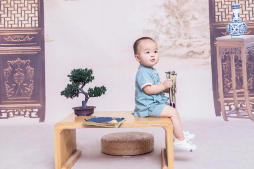 德宏孕妇肚子上的黑线